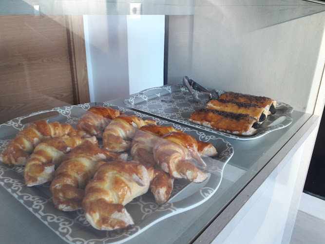 Fotografia tomada fuera de Dulsania Obrador Sin Gluten - Panadería en Parla, Madrid