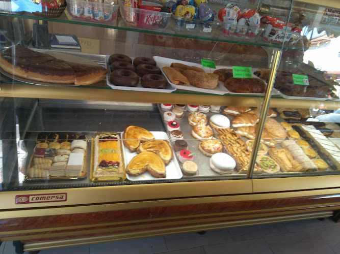 Fotografia tomada fuera de Panadería Pan & Canela - Panadería en Padul, Granada