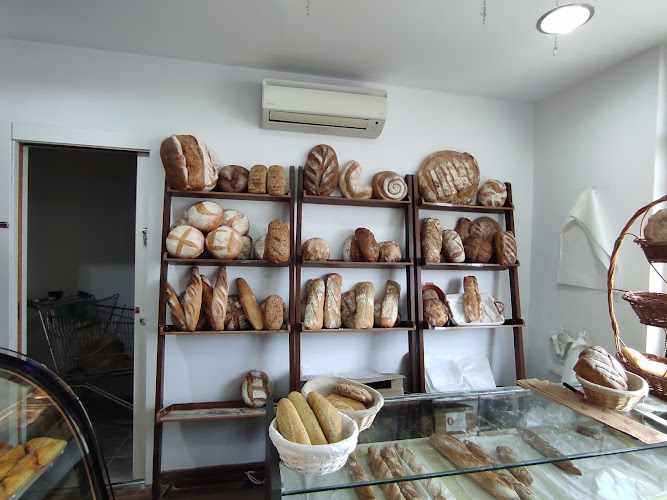 Fotografia tomada fuera de Panadería Touba - Panadería en Otura, Granada
