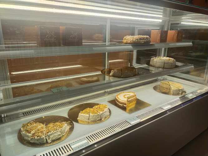 Omnia Pastelería | Specialty Coffee & Brunch - Pastry shop en Madrid, Madrid
