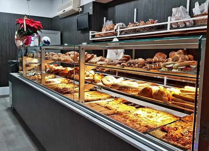Fotografia tomada fuera de Panaderia Cipriano - Panadería en Nules, Castellón
