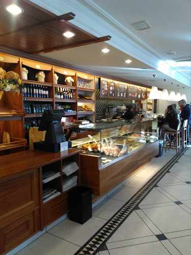 Fotografia tomada fuera de Panadería Taberna - Panadería en Sarriguren, Navarra