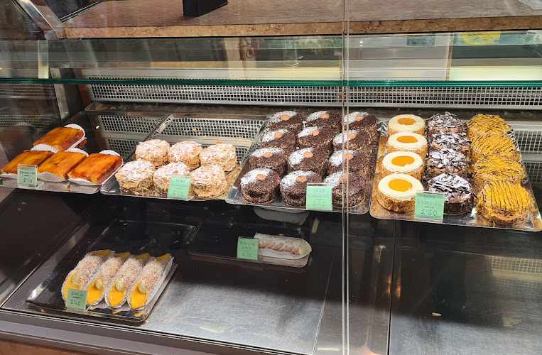 Fotografia tomada fuera de Pastelería Dueso - Pastelería en Fraga, Huesca