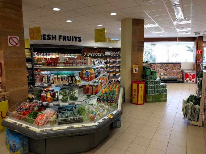 Fotografia tomada fuera de HiperDino Express Princesa Yaiza - Supermercado en Playa Blanca, Las Palmas