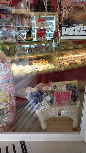 Fotografia tomada fuera de Panaderia Pastelería horno Toñi - Panadería en Elche, Alicante