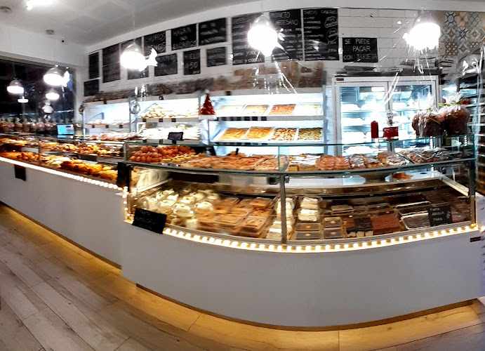 Fotografia tomada fuera de Panadería El Fornet de Paco Travalón - Panadería en Elche, Alicante