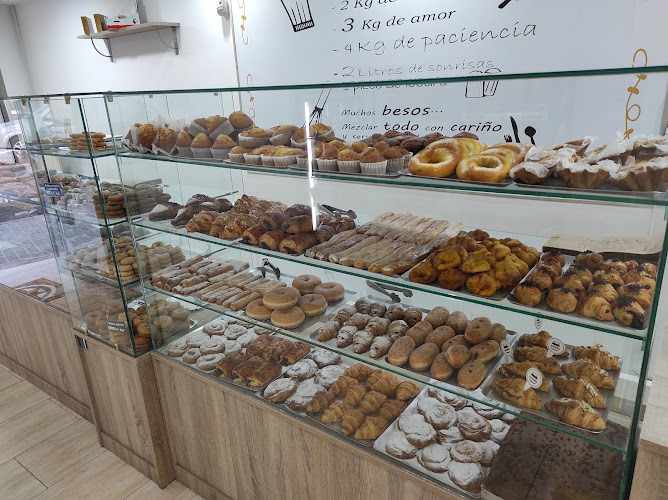 Fotografia tomada fuera de El Raco De Desi - Panadería en Elche, Alicante