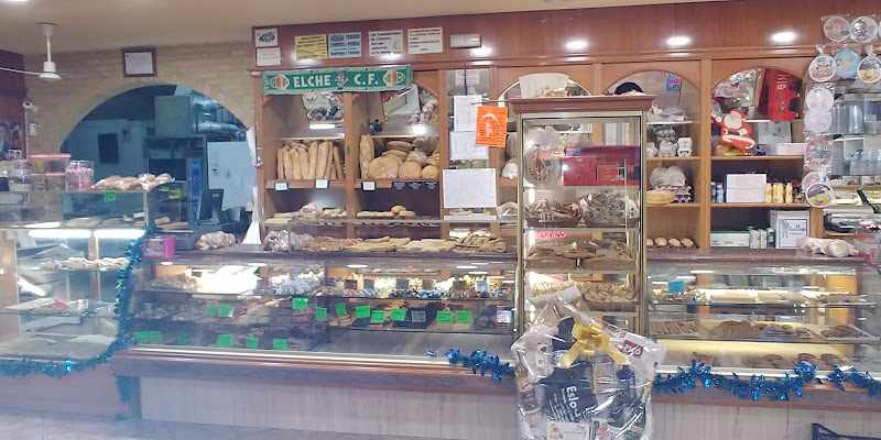 Fotografia tomada fuera de Hermanos Madrid Fenoll S.L. - Panadería en Elche, Alicante