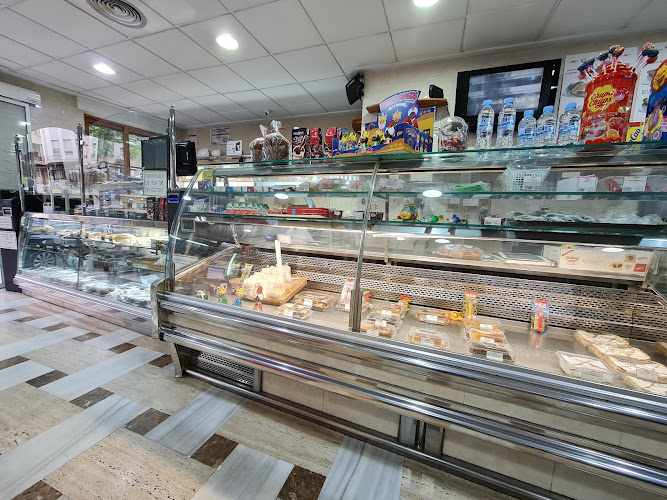 Fotografia tomada fuera de Pastelería Y Panadería La Espiga De Oro S L - Panadería en Elche, Alicante