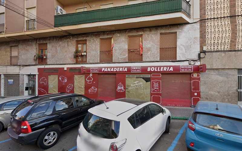 Fotografia tomada fuera de Alberola Y Campos Alimentación S L L - Panadería en Elche, Alicante
