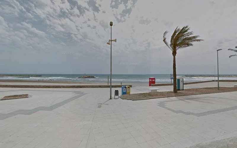 Fotografia tomada fuera de Churrería chocolatería Àngels - Xurreria en Cunit, Tarragona