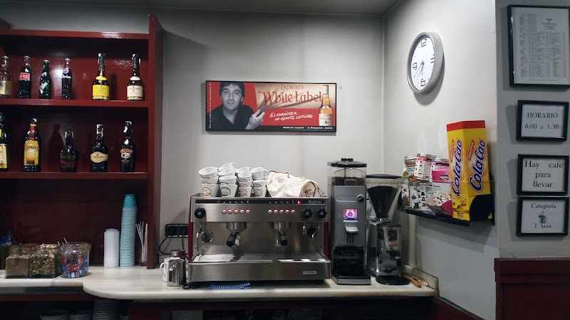 Fotografia tomada fuera de Cafetería La Marquesina - cafeterías en O Grove, Pontevedra