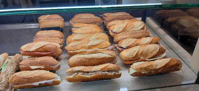Fotografia tomada fuera de Espan's Badalona - Panadería en Badalona, Barcelona