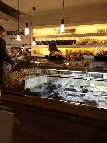 Fotografia tomada fuera de Neules Canals - Pastelería en Badalona, Barcelona