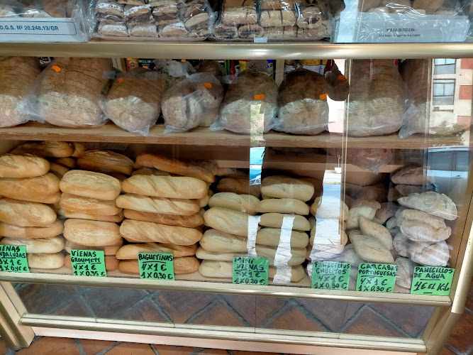 Fotografia tomada fuera de LOLYPAN Y NUEVO LOLYPAN - Comercio en Ayamonte, Huelva