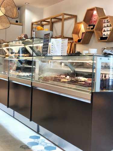 Fotografia tomada fuera de ESPAIDOLOÇ Pastisseria Ma Àngels - Pastisseria en Verges, Girona