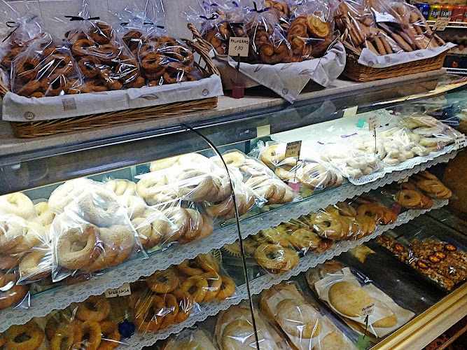 Fotografia tomada fuera de Panaderia Espinosa - Panadería en Crevillent, Alicante