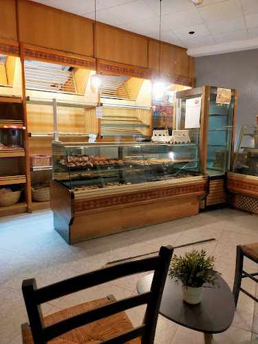 Fotografia tomada fuera de Forn de Pa El Porrut - Panadería en Crevillent, Alicante