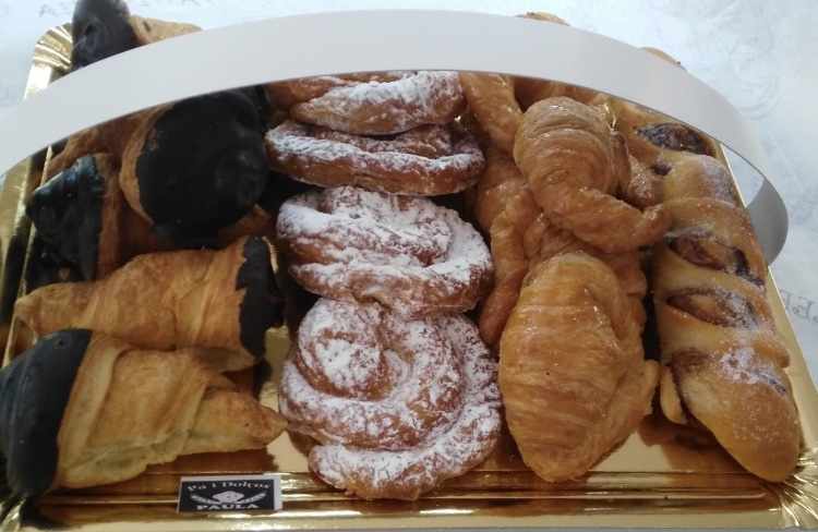 Fotografia tomada fuera de Panadería Pa I Dolços Paula - Forn de pa en Cocentaina, Alicante
