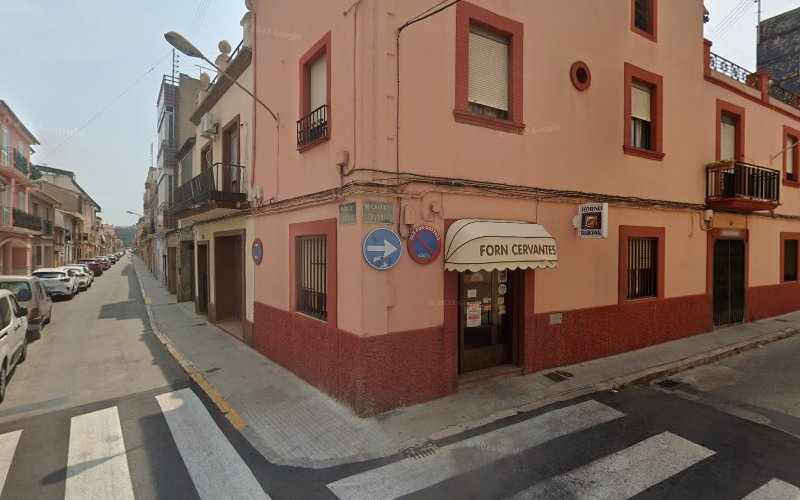Fotografia tomada fuera de FORN CERVANTES - Panadería en Carcaixent, Valencia