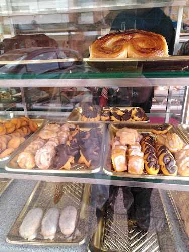 Fotografia tomada fuera de Confitería Versalles - Pastelería francesa en Avilés, Asturias