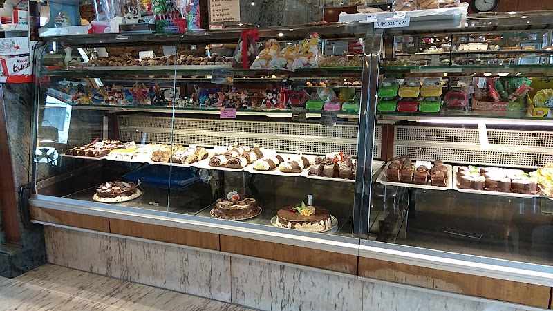 Fotografia tomada fuera de Confitería Grao - cafeterías en Avilés, Asturias