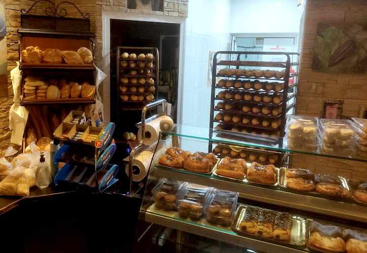Fotografia tomada fuera de Panadería Pastelería Delicia - Panadería en Pedrera, Sevilla