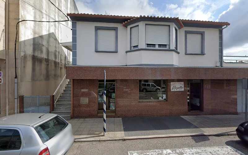 Fotografia tomada fuera de Confitería Rogelio - Pastelería en O Rosal, Pontevedra