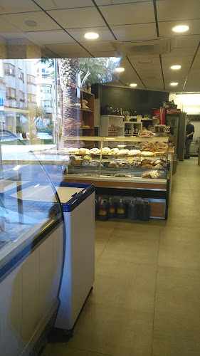 Fotografia tomada fuera de Bar La Glorieta - bares en Novelda, Alicante