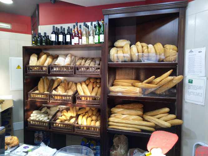Fotografia tomada fuera de Panadería Costa del Sol - Panadería en Nerja, Málaga
