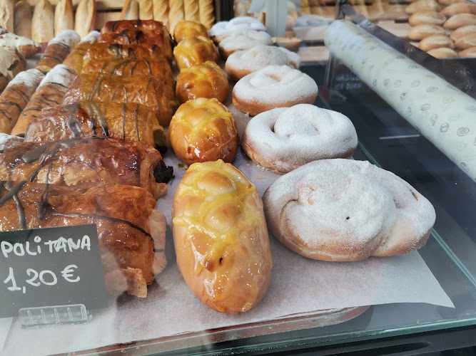 Fotografia tomada fuera de Panadería Pastelería Pastelarte - Panadería en Nerja, Málaga