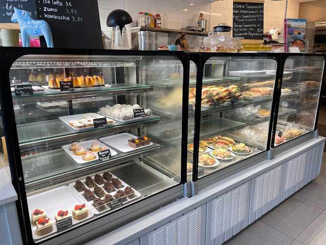 Fotografia tomada fuera de Nybakat Bakery - Bakery en Nerja, Málaga