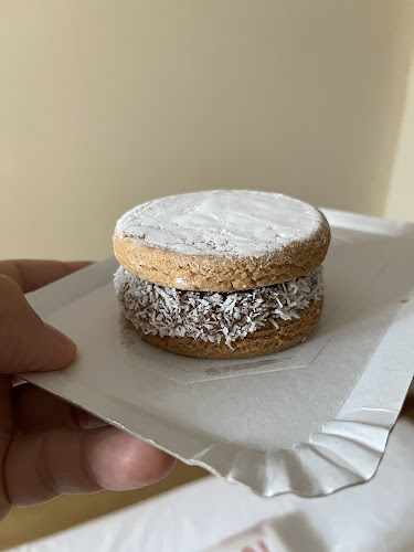Fotografia tomada fuera de Confitería Alber - Pastelería en Navia, Asturias