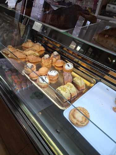 Fotografia tomada fuera de Pastelería Rodrigo - Pastelaría especializada en tortas en Muros, A Coruña