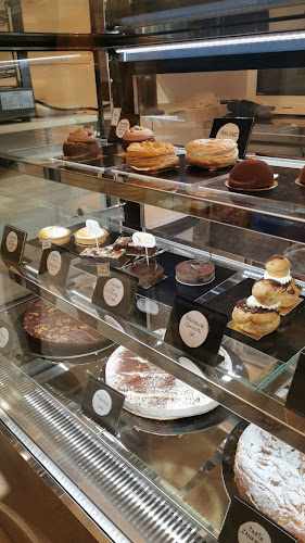 Fotografia tomada fuera de Petit Gâteau - Sucreria Francesa - Pâtisserie en Mahón, Baleares