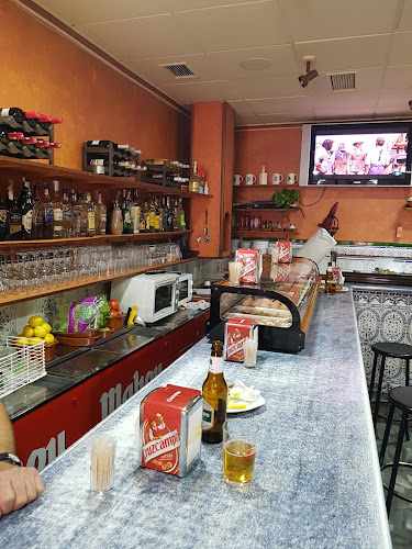 Fotografia tomada fuera de Bar Juanito (Ataúd) - bares en Villacarrillo, Jaén