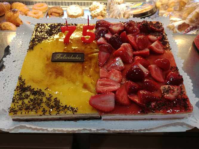 Fotografia tomada fuera de Forn Pastisseria Duran - Panadería en Sentmenat, Barcelona