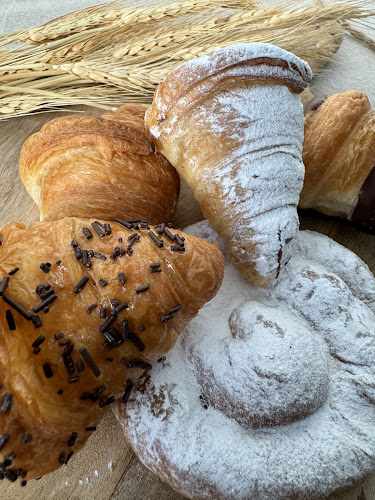 Fotografia tomada fuera de Pastelería Tribó L - Pastelería en Sentmenat, Barcelona