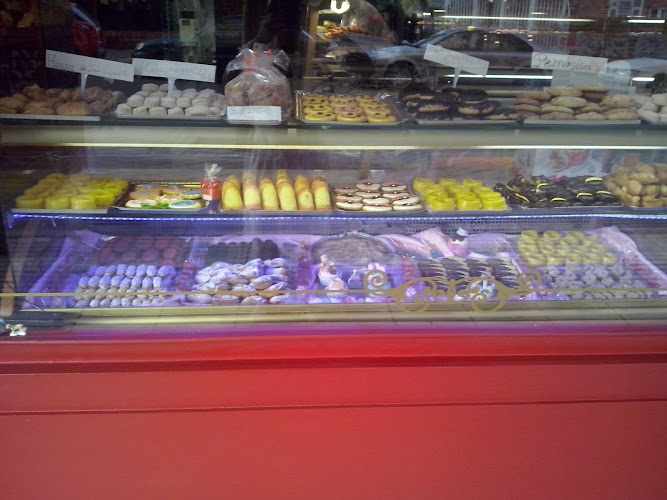 Fotografia tomada fuera de Pastelería Medinaceli - Pastelería en Madrid, Madrid
