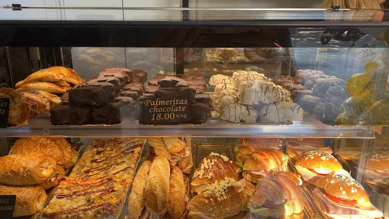 Fotografia tomada fuera de Carpanes 55 - Pastelería en Madrid, Madrid