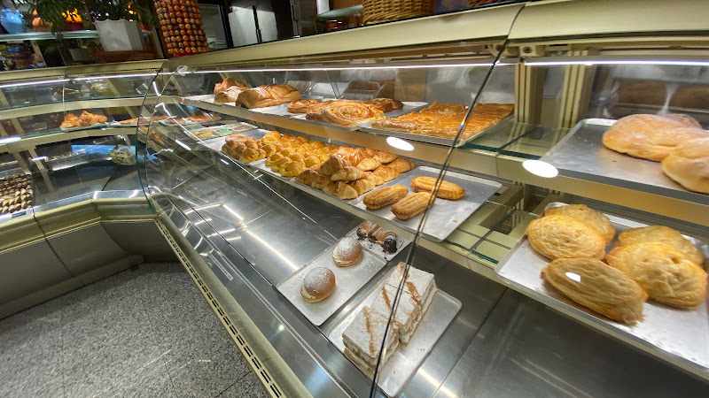 Fotografia tomada fuera de Pan Familiar - Panadería en Madrid, Madrid