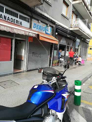 Fotografia tomada fuera de Panadería la Moderna - Panadería en Arteaga Derio, Vizcaya