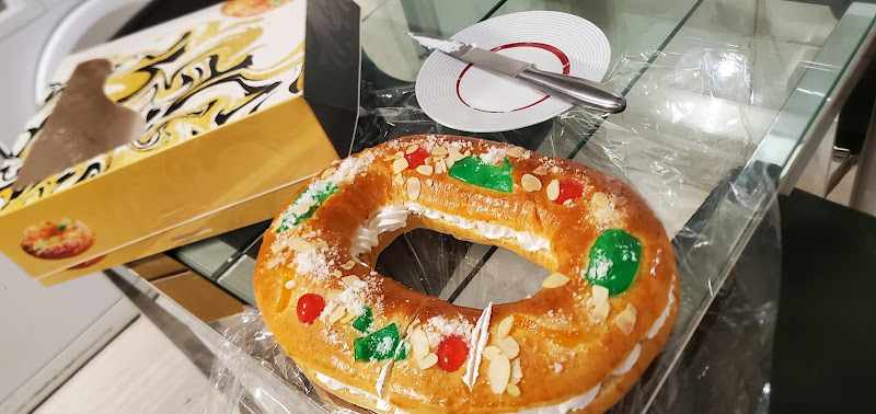 Fotografia tomada fuera de Pasteleria obrador Horno de Verin - Pastelería en Arroyomolinos, Madrid