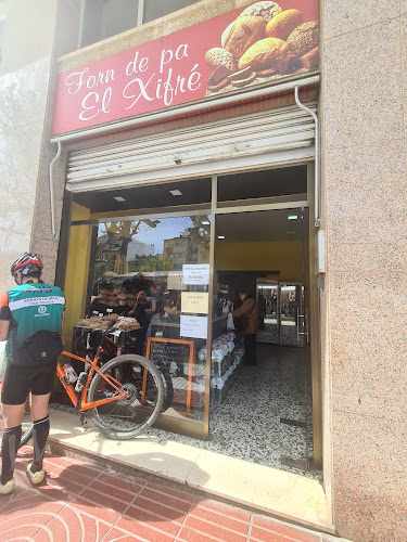Fotografia tomada fuera de Forn de pa El Xifré - Bakery en Arenys de Mar, Barcelona