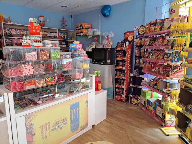 Fotografia tomada fuera de GOMINOLAS DANNA - Panadería en Camponaraya, León