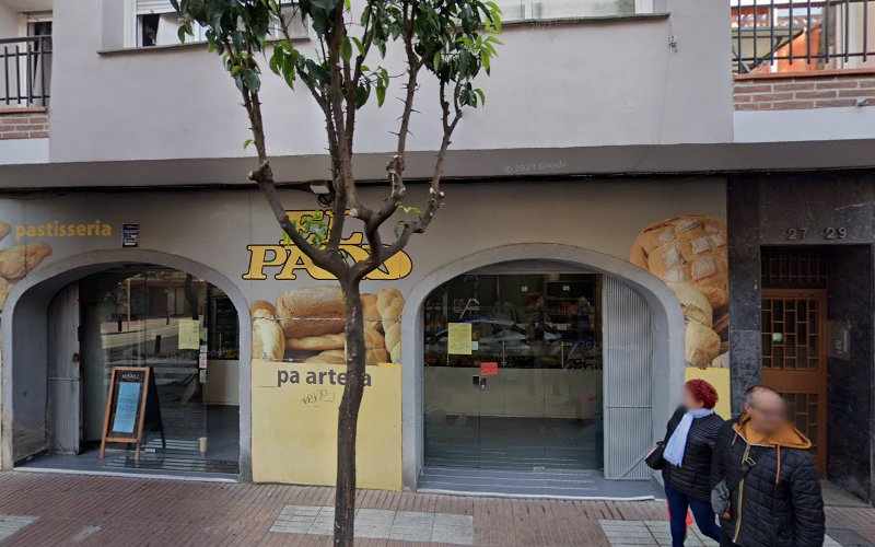 Fotografia tomada fuera de El Pa - Forn de pa en Cornellà de Llobregat, Barcelona