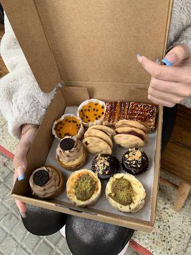 Fotografia tomada fuera de Don Hipólito - Pastelería en Cornellà de Llobregat, Barcelona