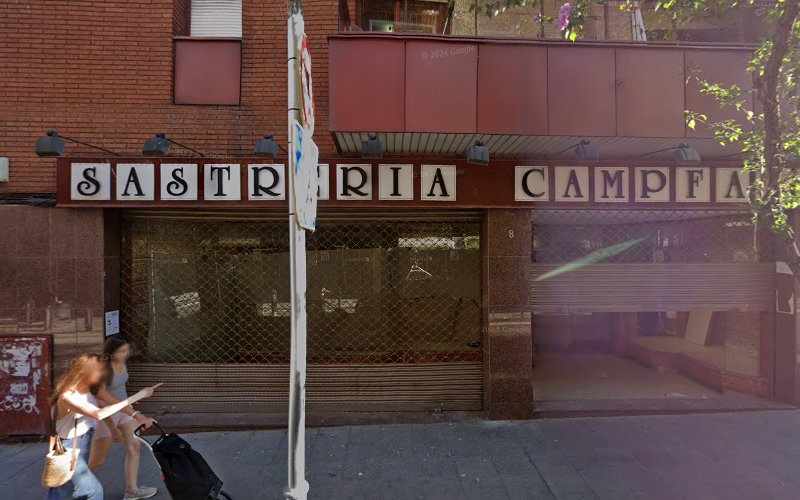 Fotografia tomada fuera de Pastisseria SegadorIII - Pastelería en Cornellà de Llobregat, Barcelona