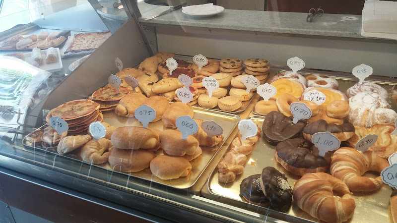 Fotografia tomada fuera de INPAN es Blat Terrassa - Panadería en Ciutadella de Menorca, Baleares