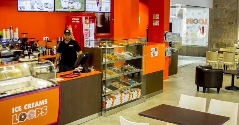 Fotografia tomada fuera de Loops & Coffee - Cafetería en Vitoria-Gasteiz, Álava